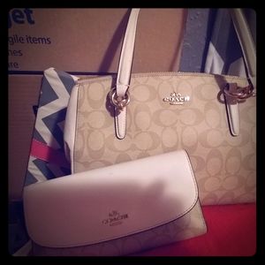 Coach Purse and wallet set